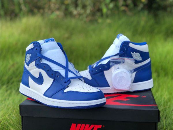 Jordan 1 Retro High OG Storm Blue Kentucky close look