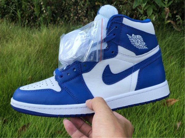 Jordan 1 Retro High OG Storm Blue Kentucky on hand