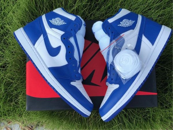 Jordan 1 Retro High OG Storm Blue Kentucky swoosh