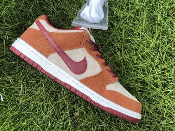 Nike Dunk Low Pro SB Dark Russet red swoosh