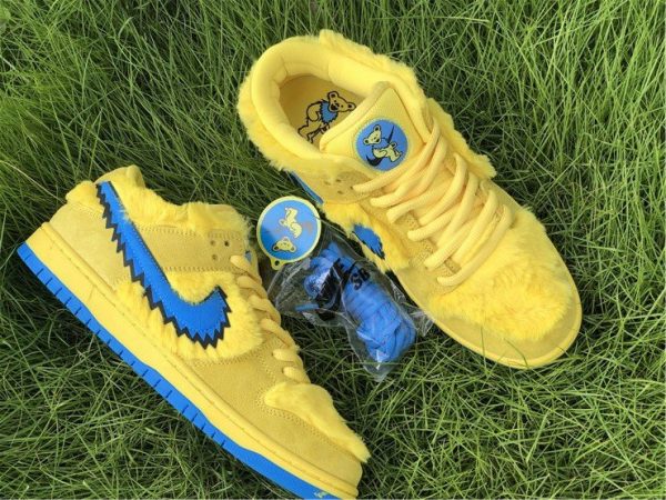 Nike SB Dunk Low Grateful Dead Bears In Yellow CJ5378-700 On Sale