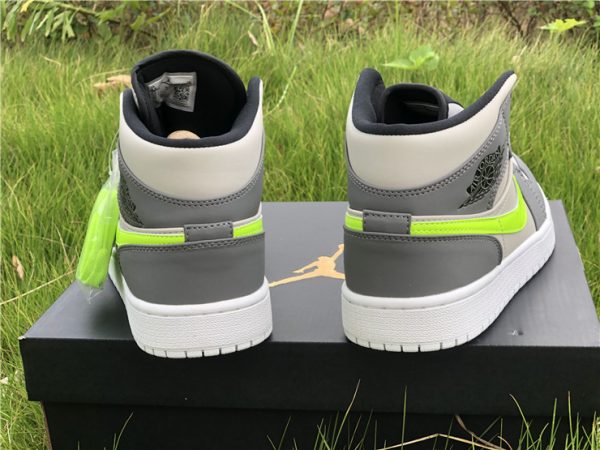 Air Jordan 1 Mid Gunsmoke Grey Volt heel