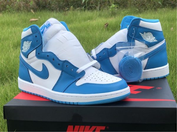 Air Jordan 1 Retro UNC sneaker 2015