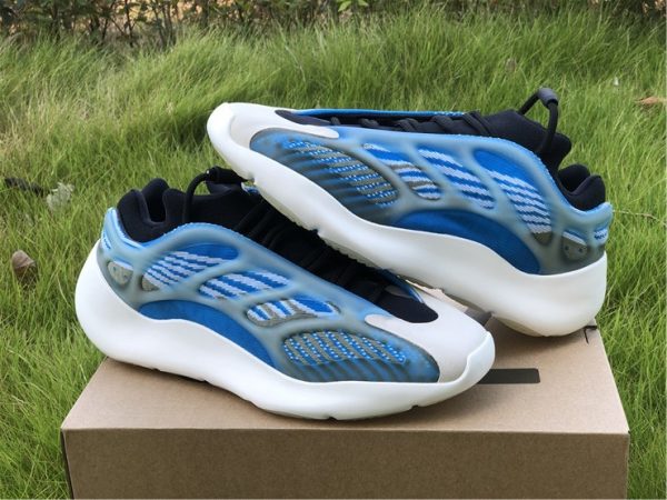 Azareth adidas Yeezy 700 V3 sneaker