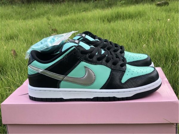 Diamond Supply Co. x Dunk Low Pro SB