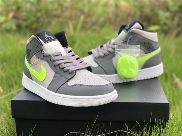 Gunsmoke Volt Air Jordan 1 Grey