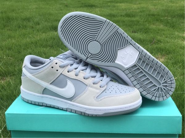 Nike Dunk Low SB Summit White sneaker