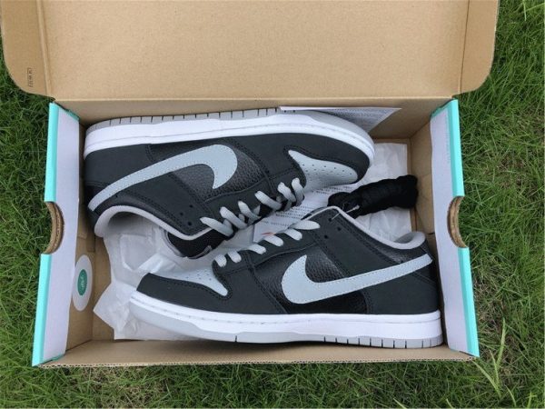 Nike SB Dunk Low J-Pack Shadow in box