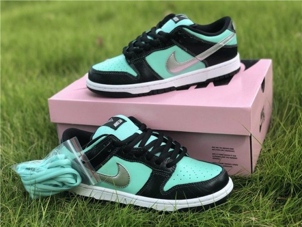 shop Diamond Supply Co. x Dunk Low Pro SB