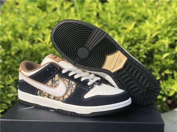 Dior Travis Scott x Dunk Low SB Cactus Jack bottom