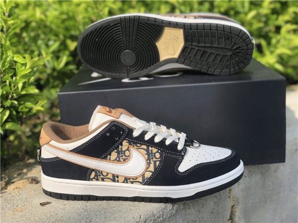 Dior Travis Scott x Dunk Low SB Cactus Jack sneaker