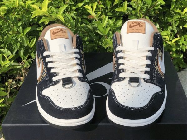 Dior Travis Scott x Dunk Low SB Cactus Jack white front