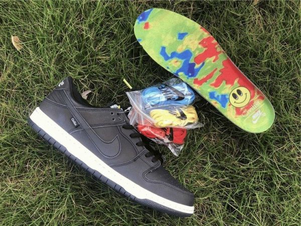 Nike SB Dunk Low Civilist heated up detail