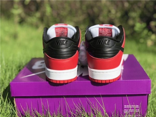 Nike SB Dunk Low Pro J-Pack Chicago heel