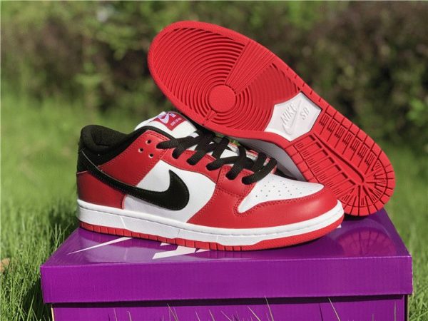 Nike SB Dunk Low Pro J-Pack Chicago sneaker