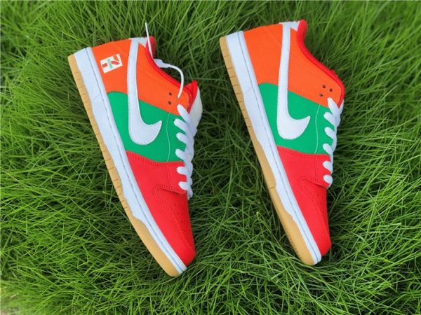 Nike SB Dunk Low x 7-Eleven laterals