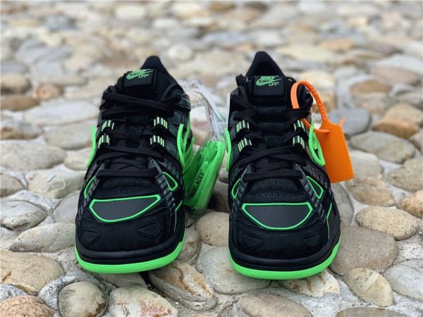 Off-White x Air Rubber Dunk Green Strike front