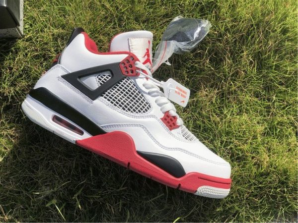 Air Jordan 4 OG Fire Red 2020 mesh side panels