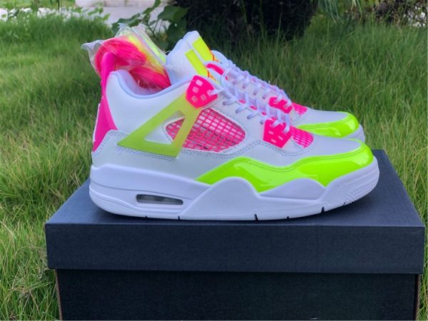 Air Jordan 4 Retro SE Lemon Venom