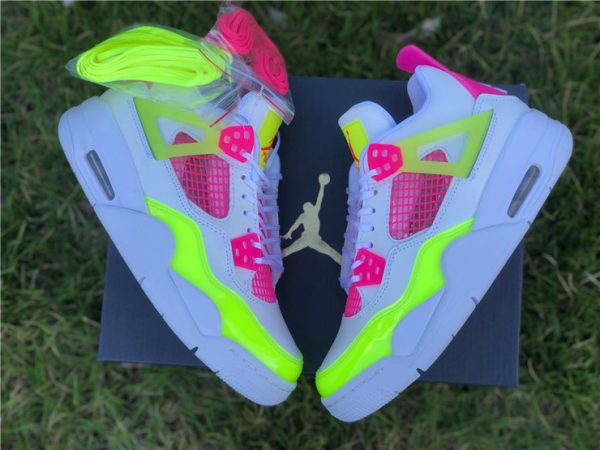 Air Jordan 4 Retro SE Lemon Venom panels