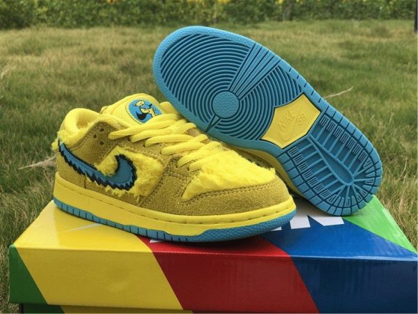 Grateful Dead SB Dunk Low Yellow Bear bottom