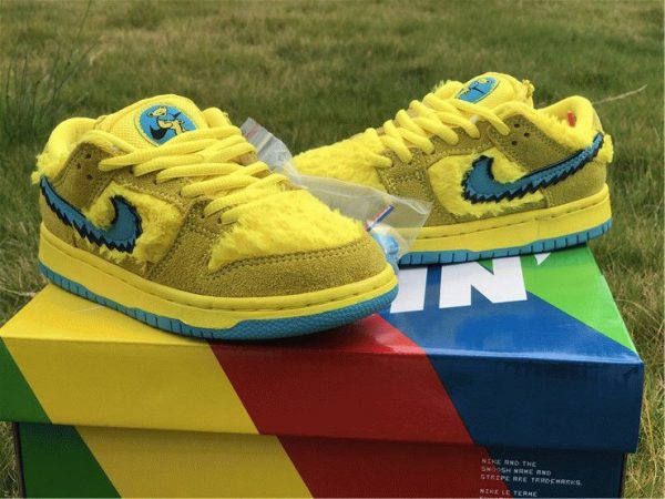 Grateful Dead SB Dunk Low Yellow Bear for xmas gift