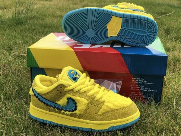 Grateful Dead SB Dunk Low Yellow Bear fuzzy