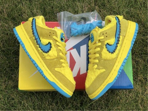 Kids Grateful Dead x Nike SB Dunk Low Yellow Bear blue swoosh