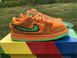 Kids SB Dunk Low Grateful Dead Bears Orange