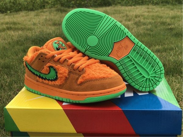 Kids SB Dunk Low Grateful Dead Bears Orange bottom