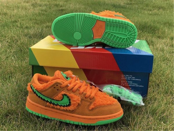 Kids SB Dunk Low Grateful Dead Bears Orange gift