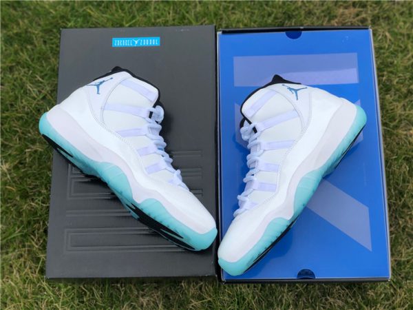 Legend Blue Air Jordan 11 box
