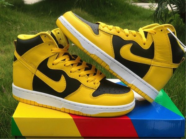 Nike Dunk High Black Varsity Maize shoes