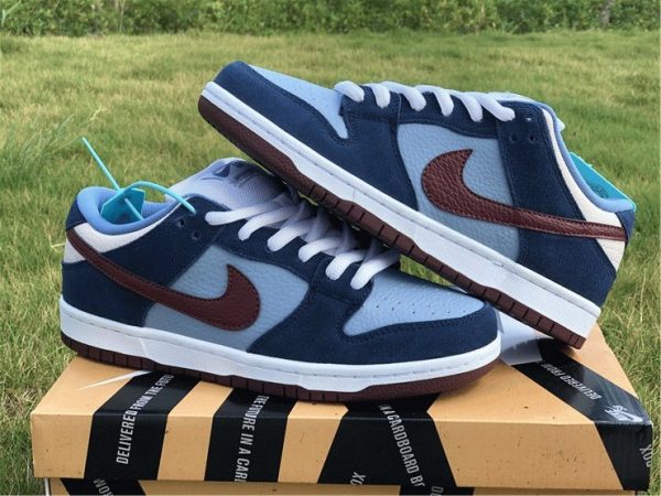 Nike Dunk SB Low Premium FTC Finally blue