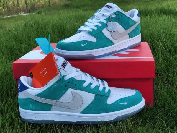 buy Kasina Dunk Low Road Sign Neptune Green