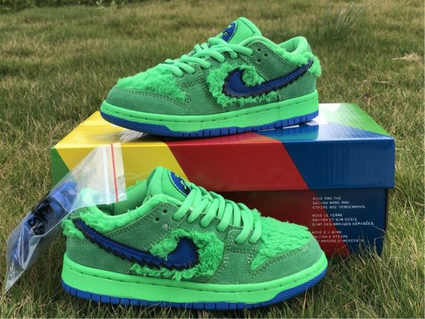 shop SB Dunk Low Grateful Dead Green Bear