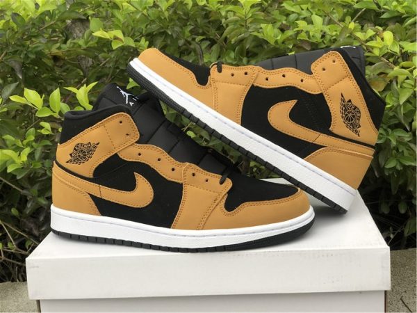 Air 1 Mid Se Desert Ochre shoes