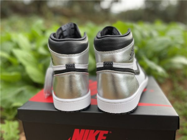 Air Jordan 1 High OG Silver Toe 2021 heel