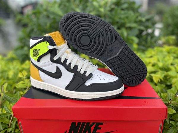 Air Jordan 1 High OG Volt Gold bottom