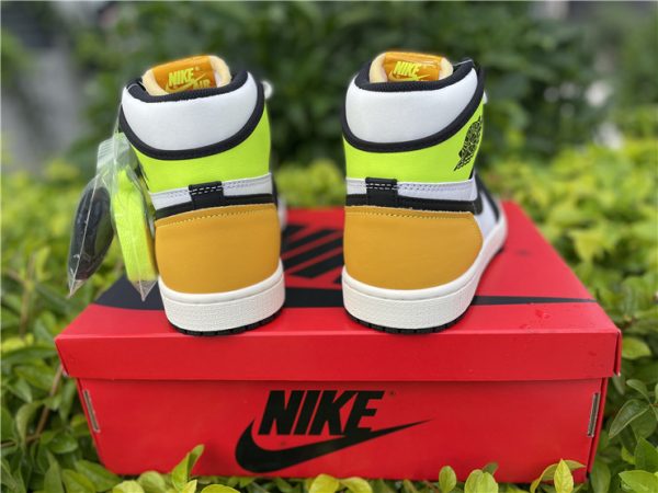 Air Jordan 1 High OG Volt Gold heel