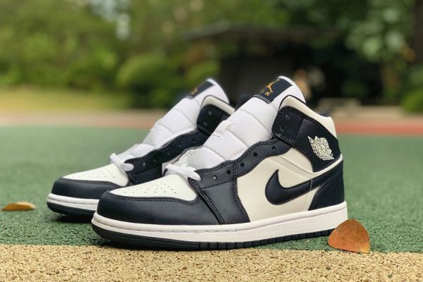 Air Jordan 1 Mid Obsidian shoes white