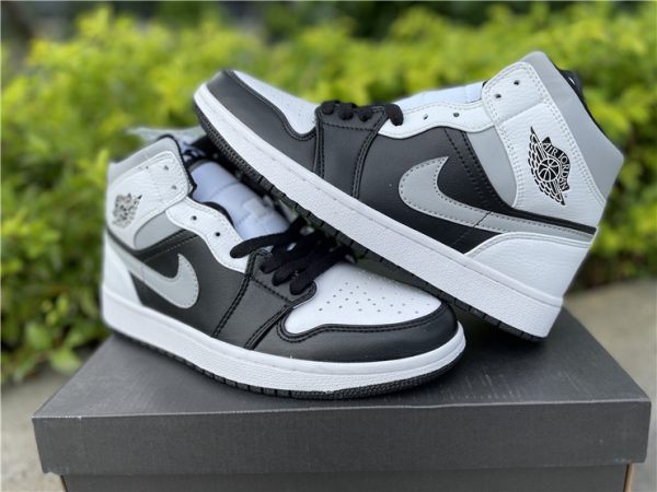 Air Jordan 1 Mid White Shadow 554724-073