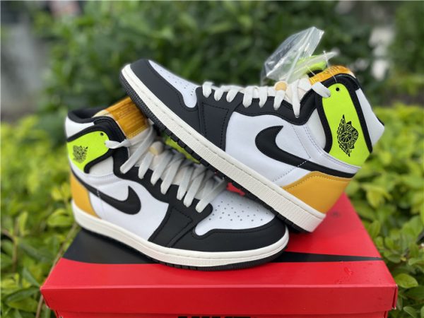 Air Jordan 1 Volt Gold 555088-118