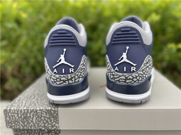 Air Jordan 3 Georgetown Midnight Navy heel