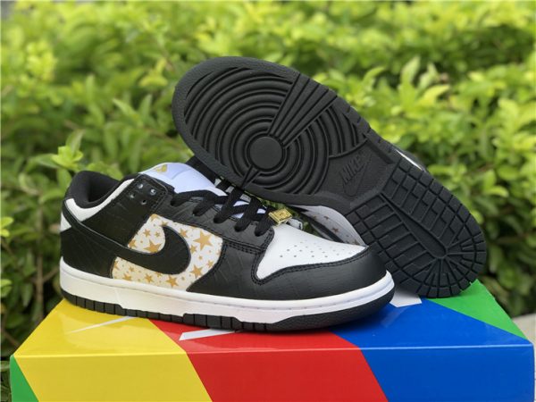 Black Stars Nike SB Dunk Low Supreme bottom