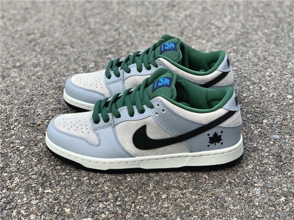 Nike Dunk Low Premium SB Maple Leaf black swoosh