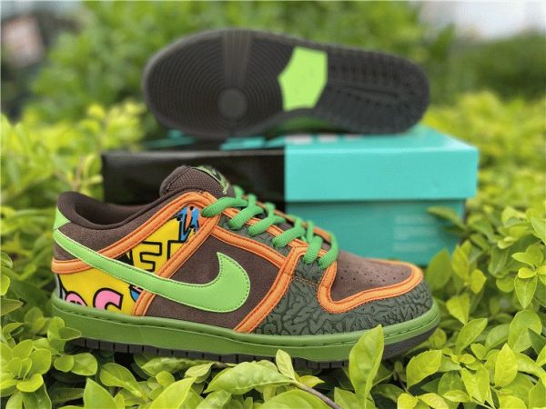 Nike Dunk SB Low De La Soul sneaker