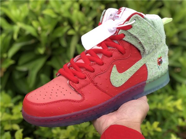 Nike SB Dunk High Strawberry Cough on hand