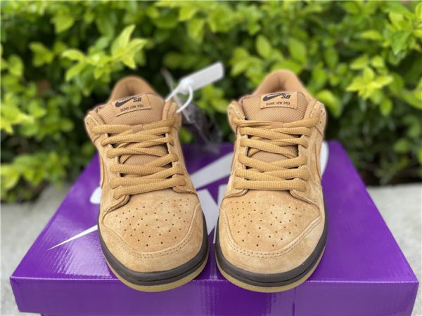 Nike SB Dunk Low Wheat Mocha tongue