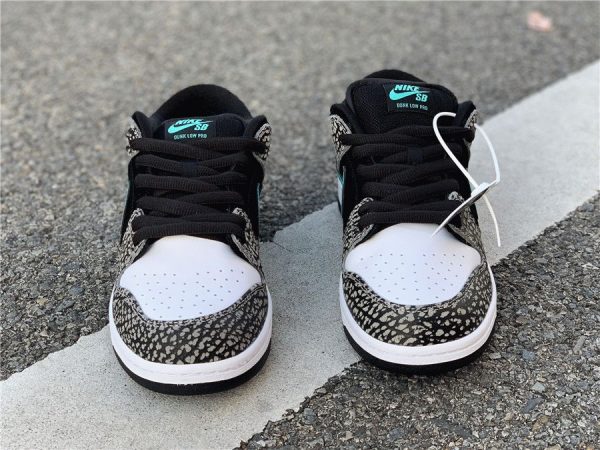 Nike SB Dunk Low atmos Elephant black